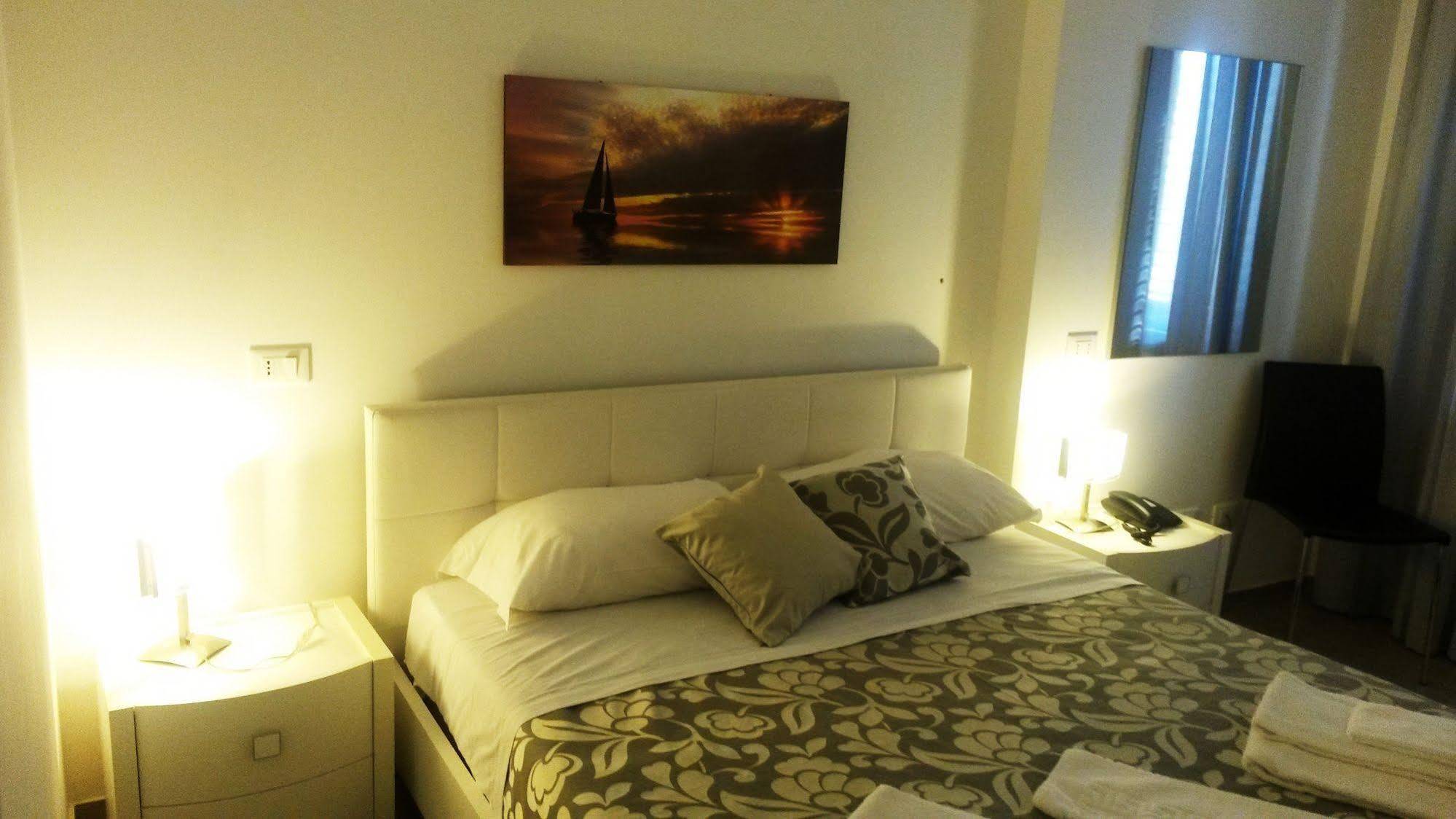 סן ויטו לו קאפו Hotel Sikania מראה חיצוני תמונה